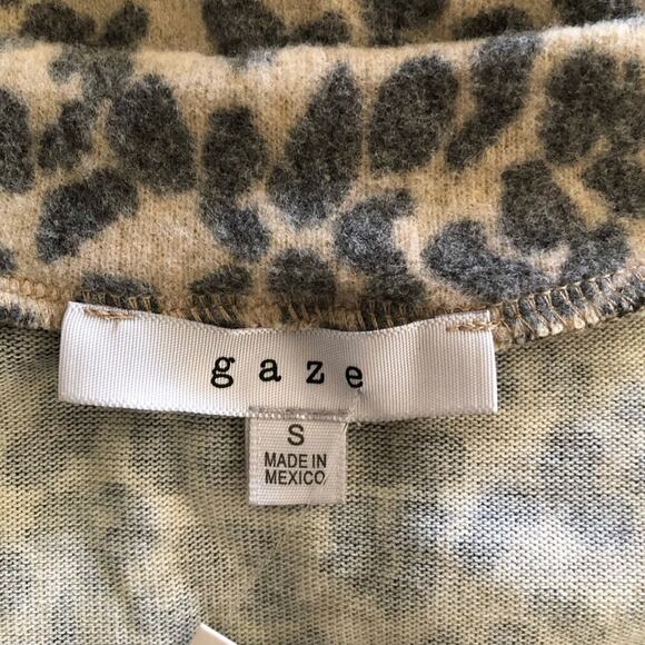 gaze NWT Women's Crop Fuzzy Animal Print Button Front Sweater Vest Top Camel SM - Picture 8 of 12